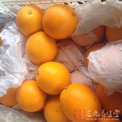 橙子中含有维生素A、维生素B1、镁、锌、钙、铁、钾等矿物质和无机盐