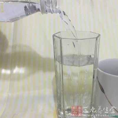 心梗病人睡前喝杯水