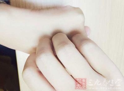 宝宝过敏的原因是什么_避孕套过敏是什么症状_海鲜过敏是什么原因(2)