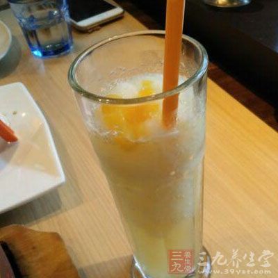 导致夏季脾虚,带来一系列不适。 导致夏季脾虚,带来一系列不适。