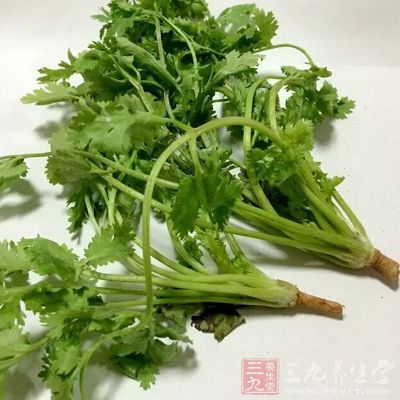 香菜：预防骨质疏松