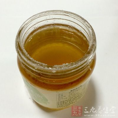 蜂蜜味甘、性平，有潤腸、補中、健脾、緩急之功效