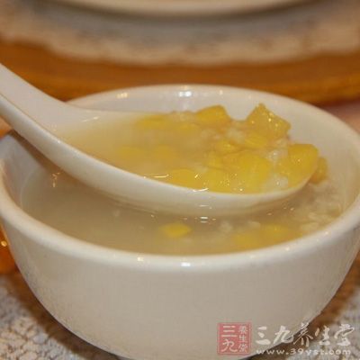 地瓜粥都要用勺子或筷子不时搅拌，防止粘锅
