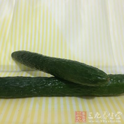 食材：黃瓜2根