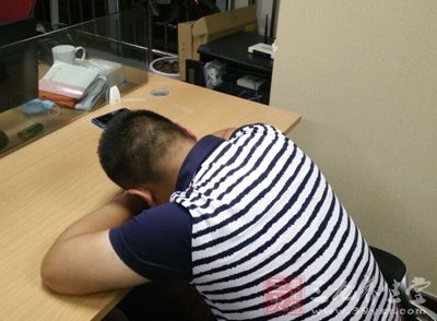 智商越高睡得越晚吗