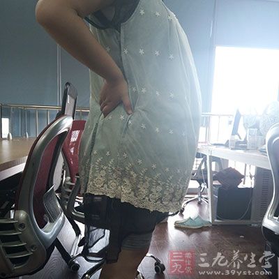 孕妇足部运动增强脚部肌肉以承受日渐沉重的身体，避免脚踝损伤