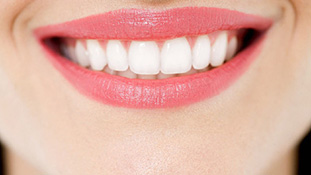 牙齿美白快的方法 牙齿美白吃什么