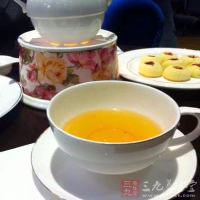 何首乌9克沸水冲泡代茶饮用