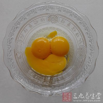 因为加入了蛋黄，所以这款小点心的别有一番浓郁风味