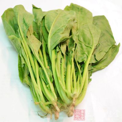 香油拌菠菜也是我们夏季常吃的凉菜