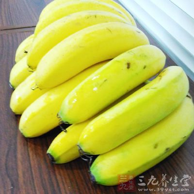 常见的含镁食物有香蕉、黄豆、花生