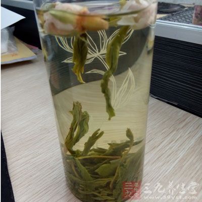 心律失常患者禁忌浓茶、咖啡、香烟