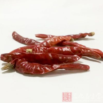 辣椒之类辛辣食品属于常用调料