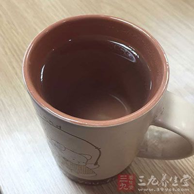 每日保證喝水3000毫升，起床后喝一杯溫水