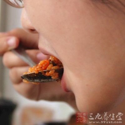 有许多的食物都与米饭一样，越咀嚼越健康