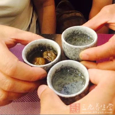 適當(dāng)?shù)乇г箍梢栽鰪?qiáng)抱怨者的健康和免疫力