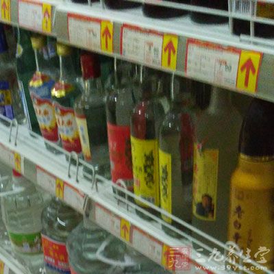 胃不好要忌烟酒