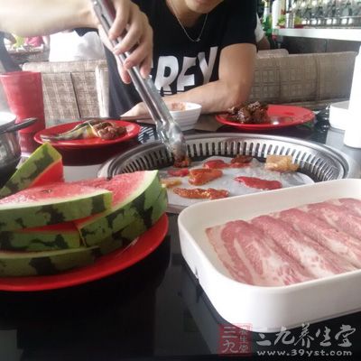 飯前飯后游泳