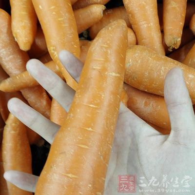 胡萝卜被誉为“皮肤食品”，能润泽肌肤