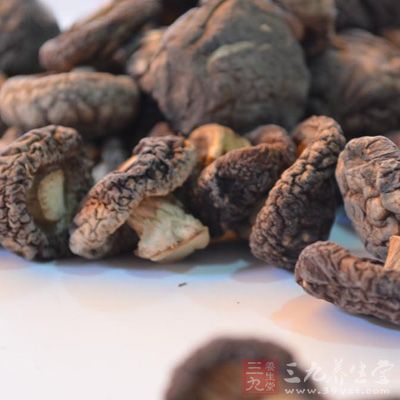 香菇想要更加鲜美可加入一定量的肉碎