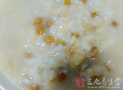 绿豆粥原料：绿豆适量，粳米100克