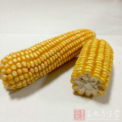 玉米粉300g、面粉200g、鸡蛋2个、植物油3茶匙、白糖3茶匙、酵母3g、牛奶适量