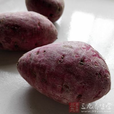 薯类能够诱导有益菌在肠道内繁殖，可以治疗性腹泻