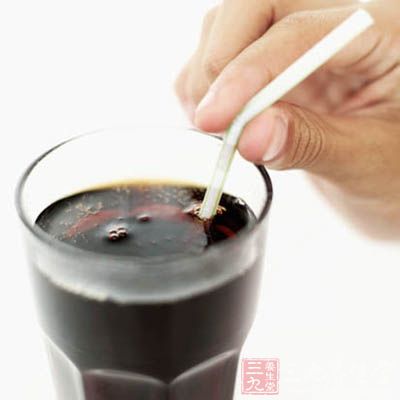 中学生喝饮料最多 牙齿最易中招(2)