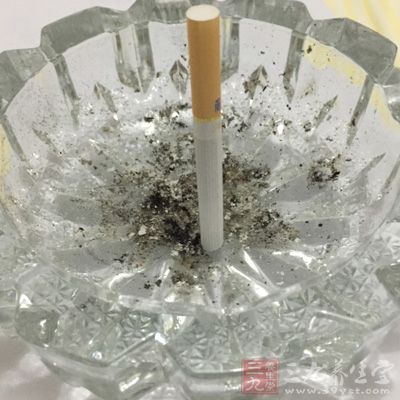 每年有8万余例胃癌与吸烟有关