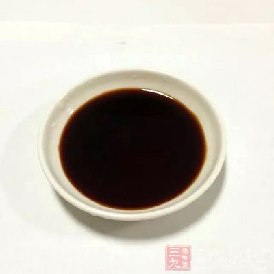 馬齒莧300克、蒜蓉20克、小米椒2根、麻油、紅油椒子少許、生抽、醋、花椒油、味精