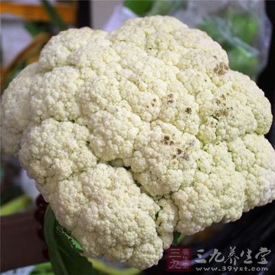 西兰花(broccoli)等芸苔属蔬菜含有一种化学物莱菔硫烷(sulforaphane)，能够启动血管内的一种保护性蛋白质