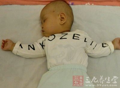 仰卧时胸部能得到大的支撑 仰卧时胸部能得到大的支撑