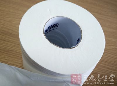 为了白纸的“白”,许多厂家在生产过程中往往使用漂白剂 为了白纸的“白”,许多厂家在生产过程中往往使用漂白剂