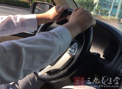 座椅角度要调整好 座椅角度要调整好