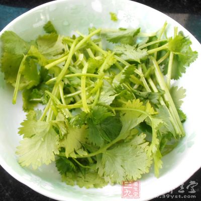 香菜可以加其他食物配伍以提高药效