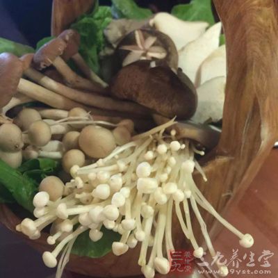 金針豆腐瘦肉湯