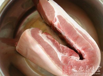 主料：猪五花肉适量