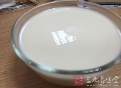 豆?jié){其實比牛奶更易吸收