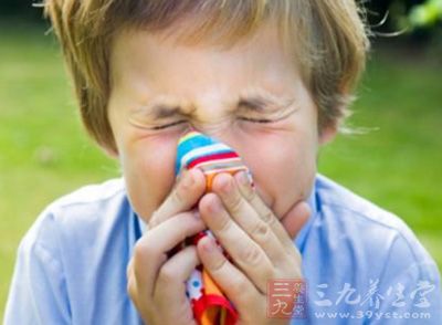 3岁男童打喷嚏鼻塞被家长误当感冒