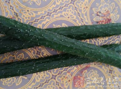 西洋参、沙参、百合杏仁、川贝、冬瓜、黄瓜、萝卜、梨等 西洋参、沙参、百合杏仁、川贝、冬瓜、黄瓜、萝卜、梨等