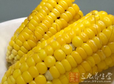 节后大量进食燕麦、玉米、芹菜、韭菜等素食