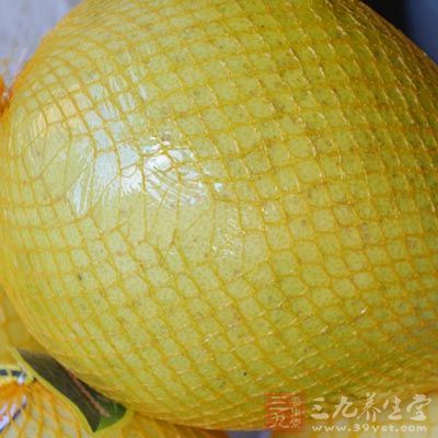 柚子，它属于柑橘类，维生素c的含量丰富