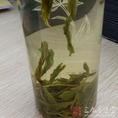 吃这类月饼的时候可以喝一些绿茶和薄荷茶