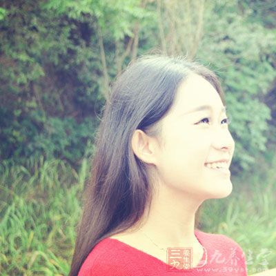 对此类患者要用亲切、诚恳的语言、和蔼可亲的态度