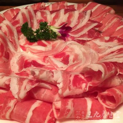 具有补益肾阳、温暖脾阳作用的食物，如籼米、狗肉、羊肉