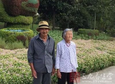 合理的饮食治疗。这是各种治疗的基础,要终身如日 合理的饮食治疗。这是各种治疗的基础,要终身如日