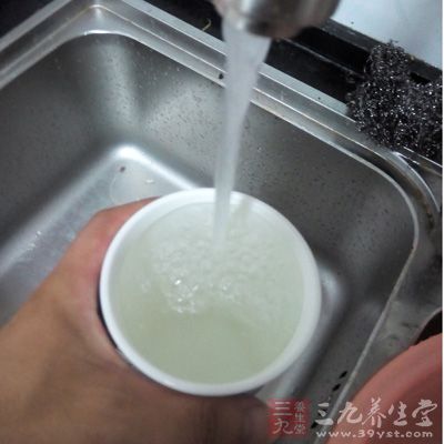 加水适量进行煮粥