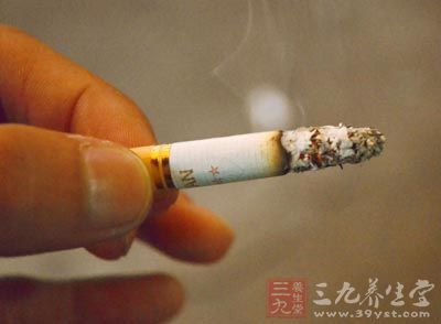 煙中含有的尼古丁和酒的代謝產(chǎn)物乙醇對(duì)肝臟來說極其不利