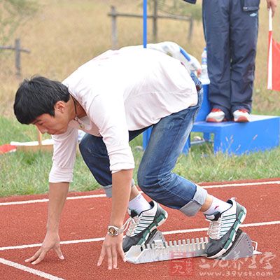 冬天户外活动很重要，可预防冻疮