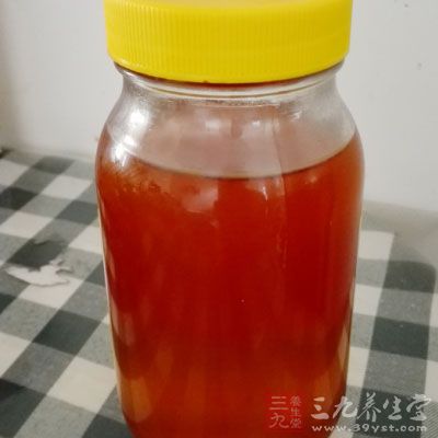 喝果汁或蜂蜜水 喝果汁或蜂蜜水